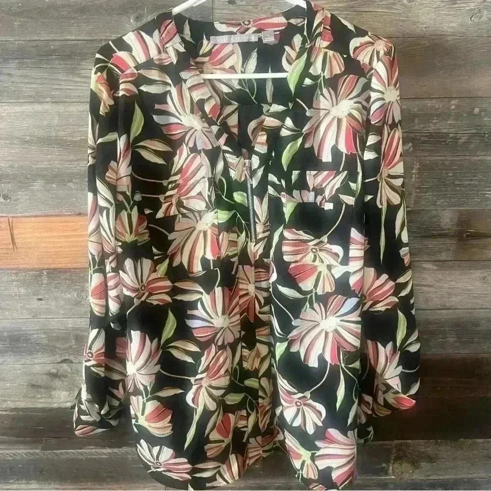 Valerie Steven’s Women’s Floral Shirt
